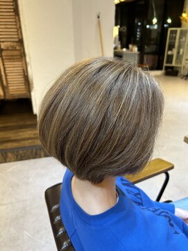 チリンバイロストシティー(Chillin by LOSTCITY) ハイライト　白髪ぼかし