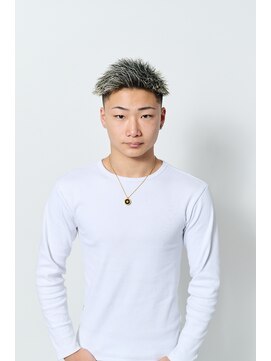 ルースト 京都駅前店(ROOST) ホワイトハイライト×スウィングアップバング