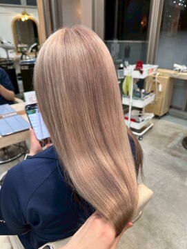 ヴァイス 新宿店(VAICE) milk tea beige