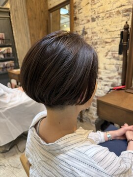 ワゴンバイアフロート(Wagon by afloat) ショートボブ/耳掛けショート20代30代40代丸顔面長
