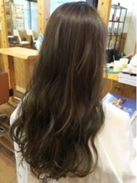 ララテラス(LaLa Terrace) ～LaLa Terrace流～スモーキーベージュ×リラクシーロング