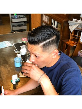 グルーミングサロン バーバーヤマシタ(GROOMING SALON BARBER YAMASHITA) サイドパートスタイル
