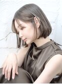 乾かしただけでまとまる ワンレンボブ 大人ナチュラルグレージュ