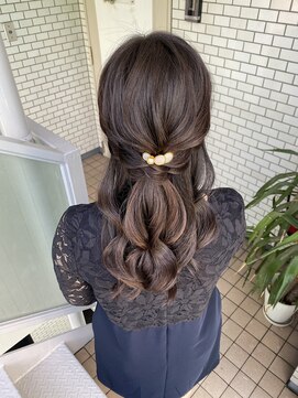 フェリーチェ(Felice) ハーフアップ キレイめ 参列 デート