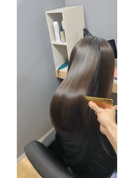 スリーク バイ ロイ 円町本店(sleek by roy) サラサラ髪質改善ストレート