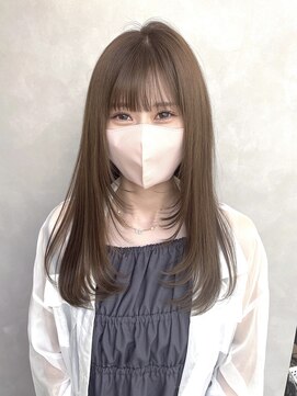 ロイ(Roi) ◎ワンカールレイヤーカット簡単スタイリングオリーブベージュ
