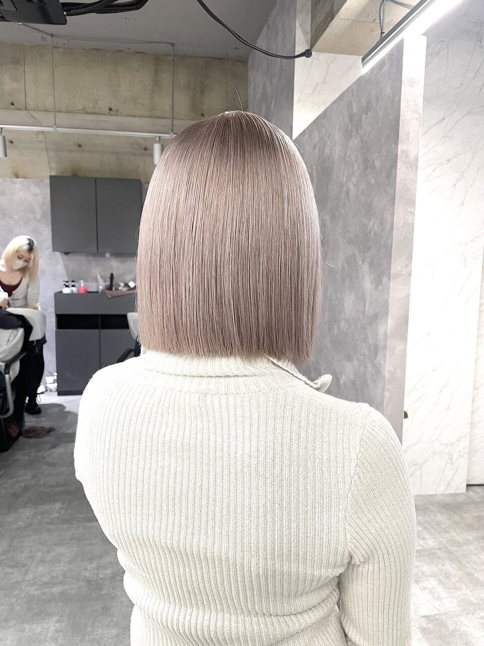 2025年秋】ホワイトミルクティーの髪型・ヘアアレンジ｜人気順