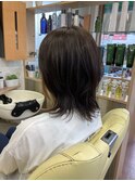 ウルフカットとイヤリングカラー