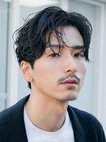 フィフス(fifth)&nbsp;原宿ルーズパーマスパイラルパーマメンズカットセンターパート