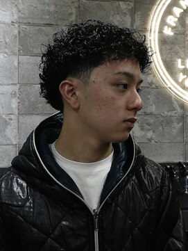 フランクスバーバーリベラルド 横浜(FRANK'S BARBER LIBERALD) MEN’S HAIR/テーパーフェード/カーリーヘア ST