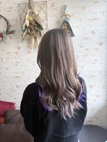 アカイトビラ ヘアケアサロン(AKAI TOBIRA Hair Care Salon)&nbsp;インナーカラー パープル