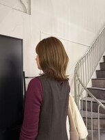 アトレ 福岡大名店(attrait)&nbsp;ツヤ感たっぷりのベージュミディアム × 大人っぽい雰囲気