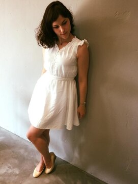 キャナリー(CANARY) 大人っぽさを演出するミディ