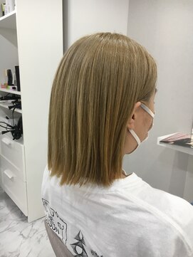 ハル(HAL) ● 切りっぱなしショートボブ ●