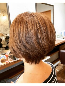 ハチニイニ(822) ナチュラルショート