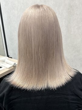 ロウル 渋谷(LOWRL) ホワイトミルクティー/ケアブリーチ