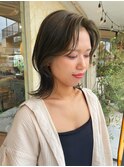 くびれのあるミディアムウルフ×オリーブグレージュ