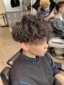 クオンヒール(QUON HEAL) ツイストスパイラルパーマ無造作マッシュ