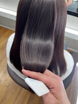 フラワーズビィーオーディー(FLOWERS BOD)&nbsp;ツヤツヤバイオレットブラウン《TOKIKATAカット》