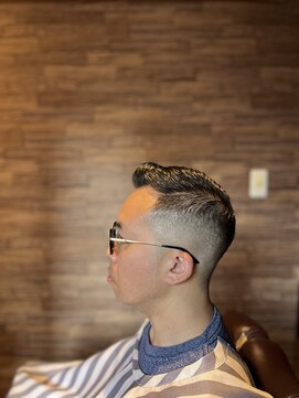 ルアナ スパシエ 千住大橋店(Luana) フェードスタイル(サイドパートスタイル)