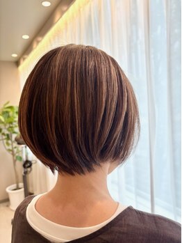 しなやかな女性らしさ・吸い込まれる程魅力的なデザインで新しい自分にー。《Hair's Gallery》