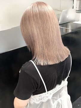 ココ 原宿(KOKO) ダークアッシュ似合わせカットミディアムレイヤーカットベージュ