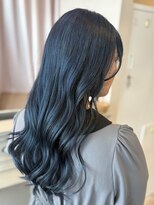 フラワーズ(Flowers)&nbsp;ブルーブラック 顔周りカット 韓国ヘア 髪質改善 艶髪 20代 30代