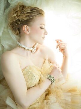 クラ ヘアアンドメイク(KURA hair and make) ベル