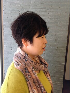 デラメアウープウープ(de.la.mair woop woop) くせ毛を生かしたショートスタイル