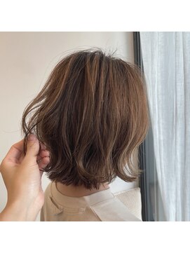 テイスティ プライム(tasty prime) たっぷりハイライトとフレンチボブ