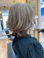 オーシャン(Ocean)&nbsp;[OCEAN Hair&Life藤原純] 白髪ぼかしハイライト×外ハネボブ☆