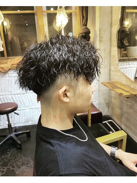 サロンリベルテ(salon Liberte) フェード×ツイストスパイラル