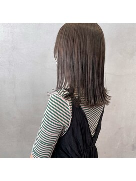 ミント(mint) オリーブグレージュ/オリーブ/赤み除去/くすみカラー