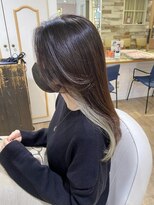 ネオリーブ チロル 横浜西口店(Neolive CiroL.)&nbsp;インナーカラー ブルーアッシュベージュ 横浜