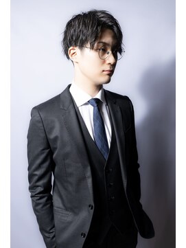 トリットフューアトリット(Hair & Make studio Tritt fur Tritt) 刈り上げセンターパート爽やかヘア☆