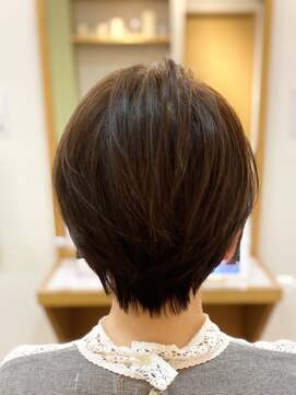 フリージア(freesia) 30代40代50代/大人ショート/簡単スタイリングヘア