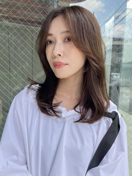 トイ(TOI) ミディアムフェイスレイヤー/ベージュ