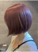 抜け感ピンクカラーのボブスタイル