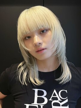 ノイ(noi) 顔周りレイヤーカットくびれヘアミルクティーベージュカラー