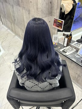 エル(L by truecreation) 透明感溢れるブルーラベンダーカラー