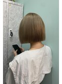 ぱっつん軽めボブ