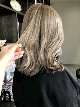 グランヘアー 豊岡店(GRAN HAIR)の写真/綺麗な発色と上品な艶が魅力！ダメージレスでまとまりを実感できる新感覚のオイルグロスカラーがオススメ♪
