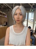 ホワイトグレージュ×ウルフ_ケアブリーチ/ハイトーン/韓国/ボブ