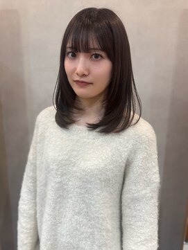 モカブラウン ミディアム レイヤー フェミニン