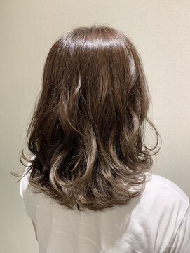 ファースト 泉中央店(first) silver greige◎20代30代40代50代