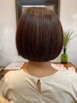 ミーノ(mieno) 前下がりショートボブ