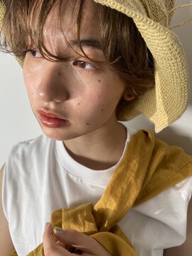 ナリー(Nary) ミルクティーベージュ×ショート