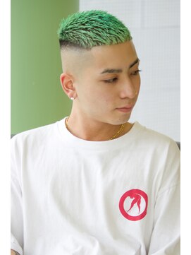 にもう バズクロップスキンフェードカットグリーン3