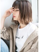 ウト(Uto)&nbsp;外はね切りっぱなしボブ