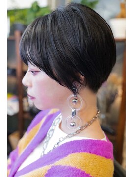 シャロン(SHARON) 【SHARON原宿】黒髪ショート/マッシュバング/ネープレス